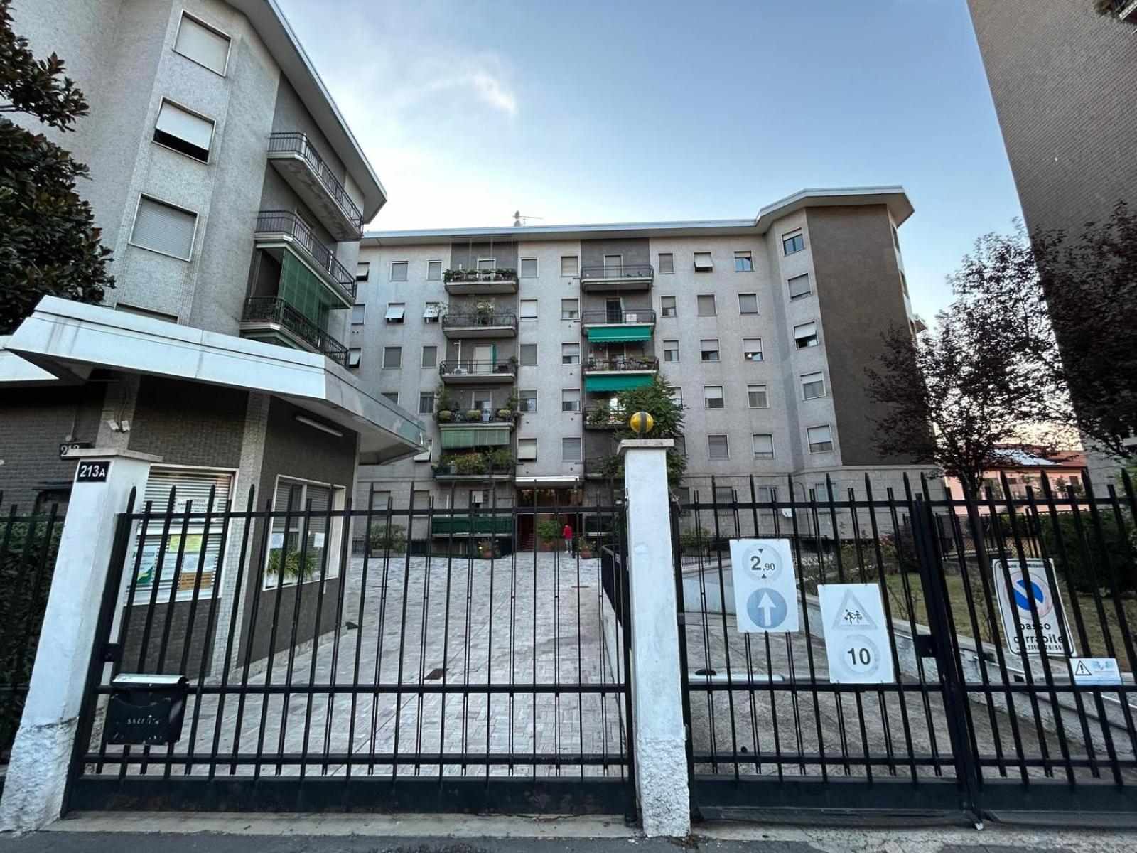 Your Home In Milan - Elegant & Comfortable Stay, Milan
